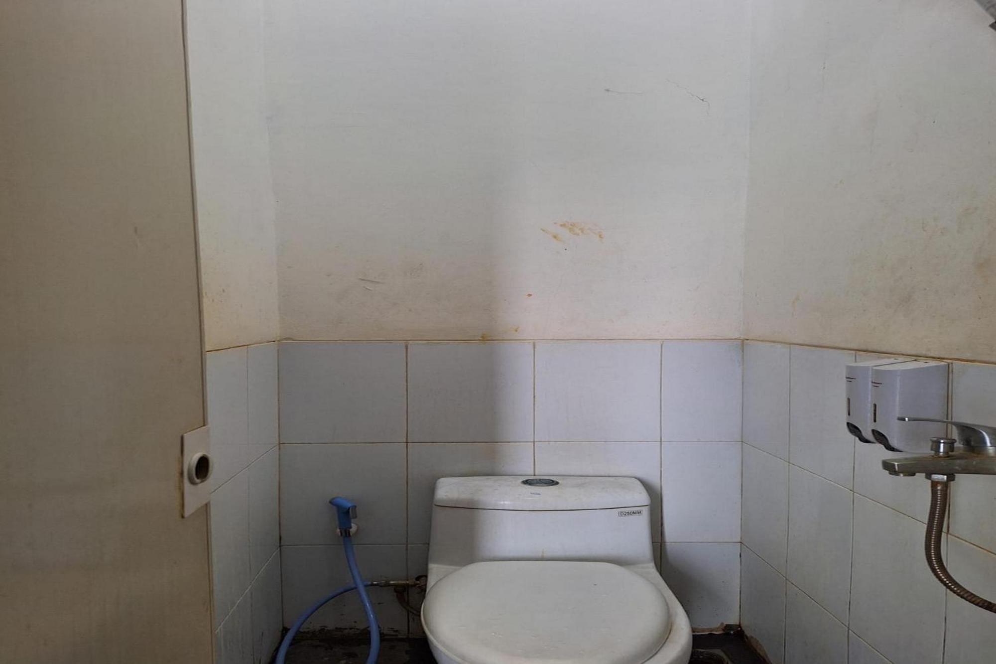 Oyo 93584 Rukotel South Tangerang Exteriör bild