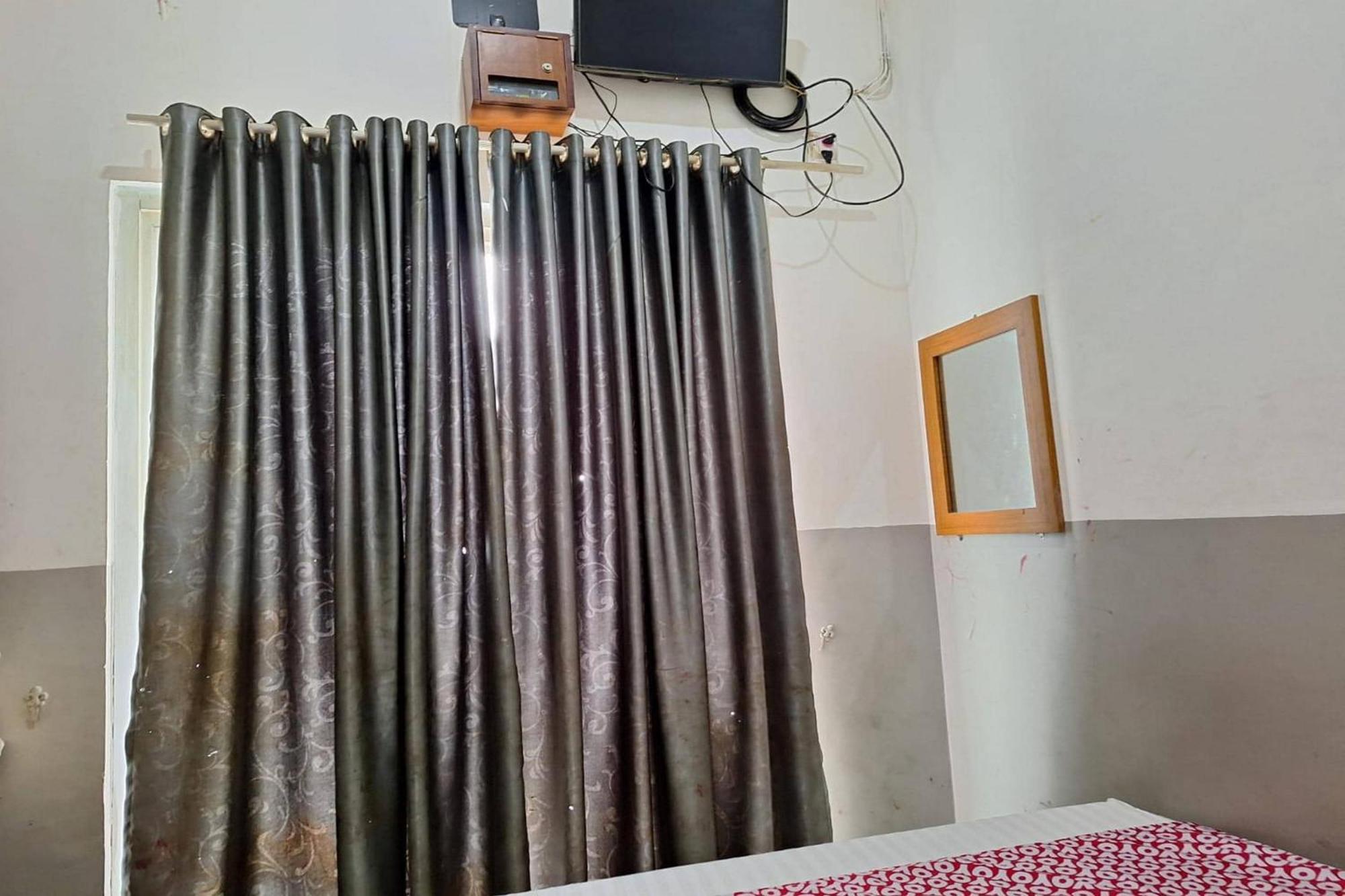 Oyo 93584 Rukotel South Tangerang Exteriör bild