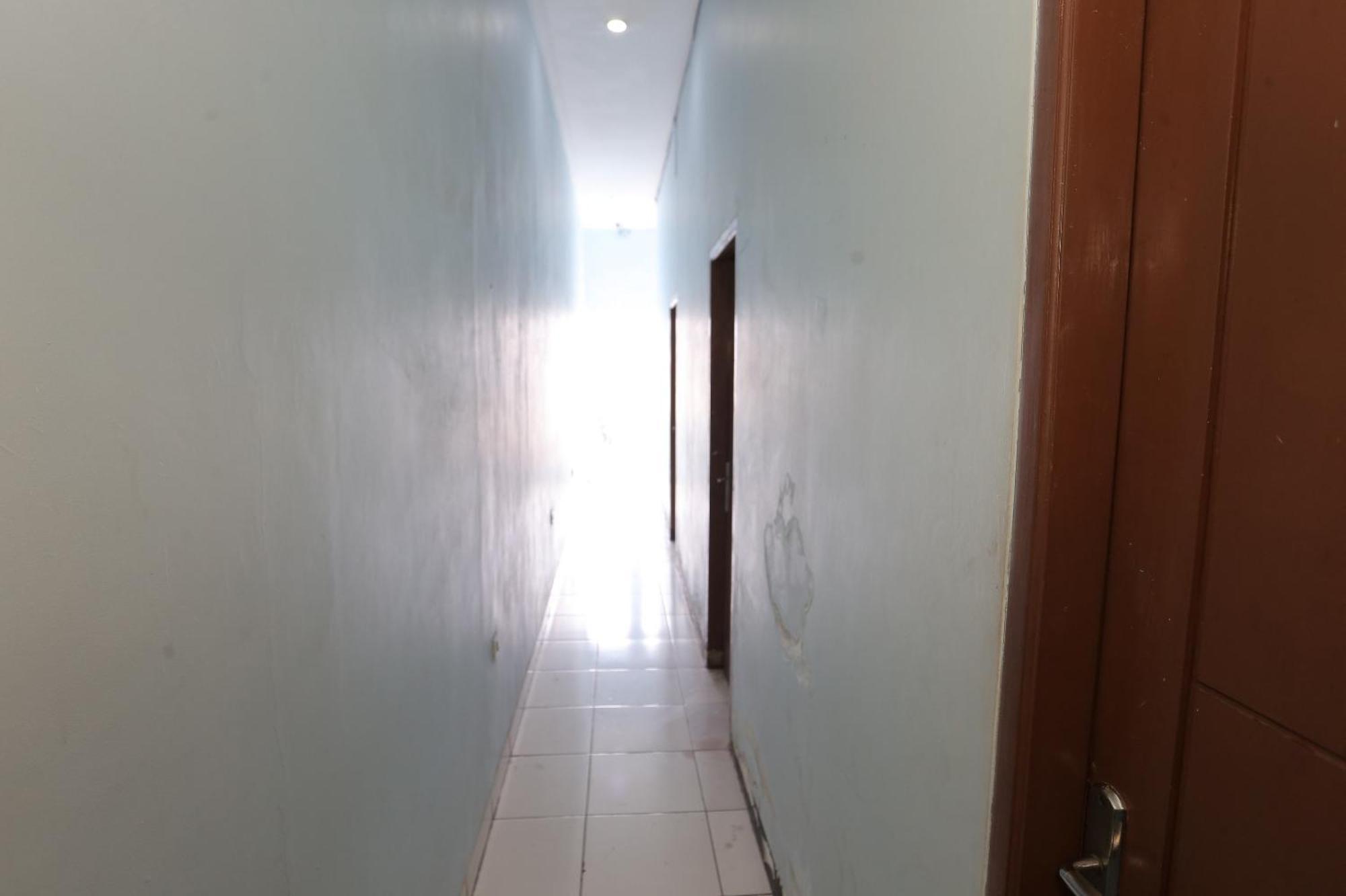 Oyo 93584 Rukotel South Tangerang Exteriör bild