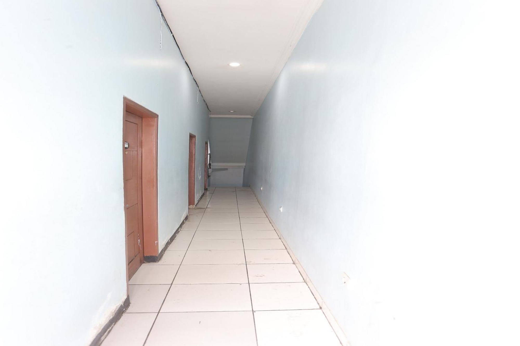 Oyo 93584 Rukotel South Tangerang Exteriör bild