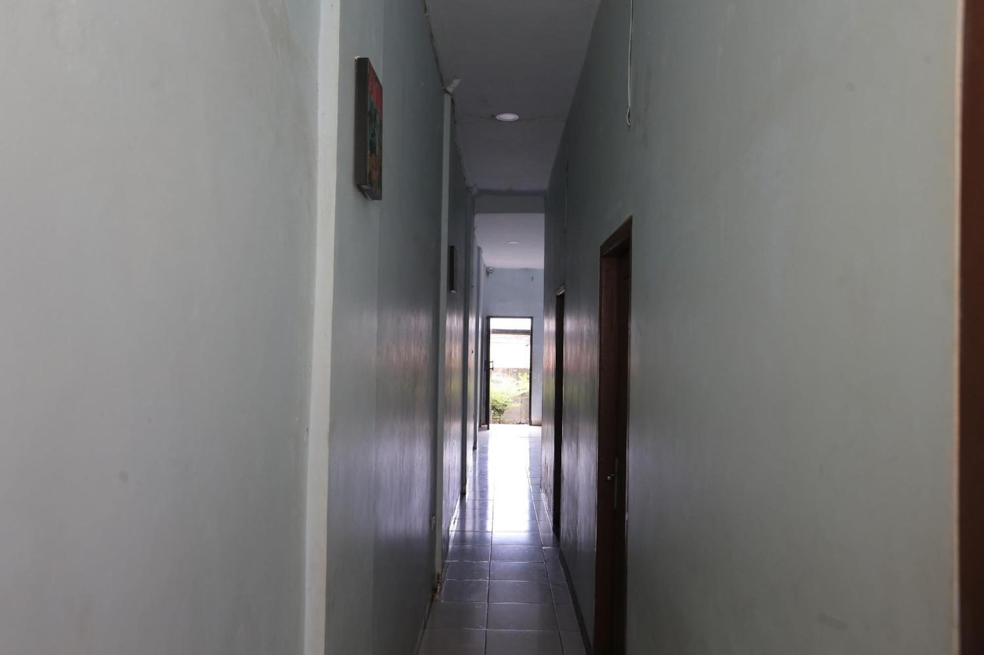 Oyo 93584 Rukotel South Tangerang Exteriör bild